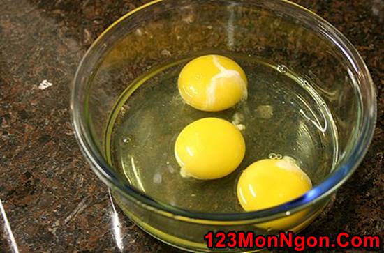 Cách làm cơm rang cuộn trứng nhanh gọn giản đơn mà vẫn thơm ngon đủ chất cho bữa sáng phần 7