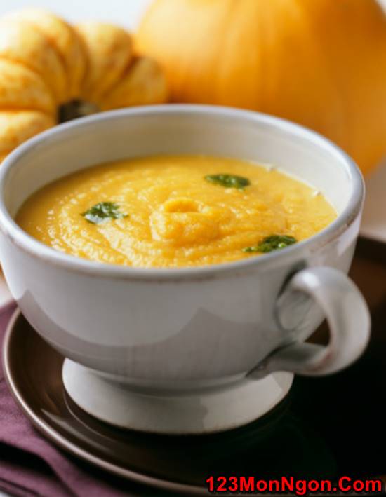 Cách làm súp bí đỏ ngon ngọt nóng hổi rất hấp dẫn cho bữa sáng đủ chất ngày trời lạnh