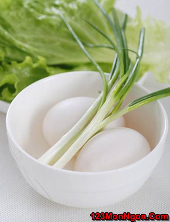 Cách làm trứng tráng cuộn rau diếp giản đơn thơm ngon cho bữa sáng nhanh gọn đủ chất phần 2