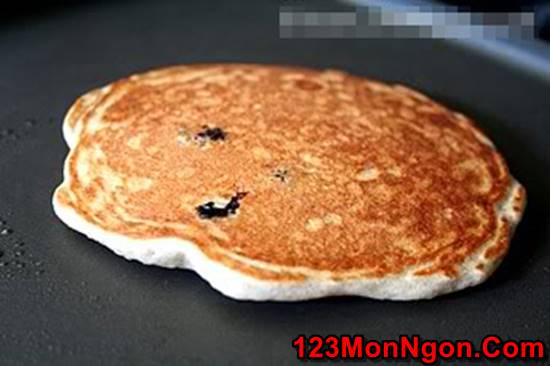 Cách làm bánh Pancake việt quất thơm ngon mà cực giản đơn ăn là ghiền phần 7