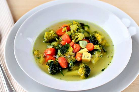 Cách nấu súp rau củ giản đơn mà thơm ngon ấm bụng ngày Tết