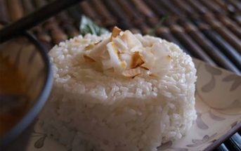 Cách làm cơm dừa Thái thơm ngon lạ miệng cho bữa trưa thanh mát hấp dẫn