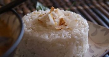 Cách làm cơm dừa Thái thơm ngon lạ miệng cho bữa trưa thanh mát hấp dẫn