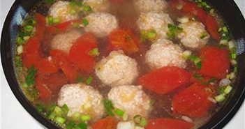 Cách nấu canh cà chua thịt viên nhanh gọn đậm đà thơm ngon