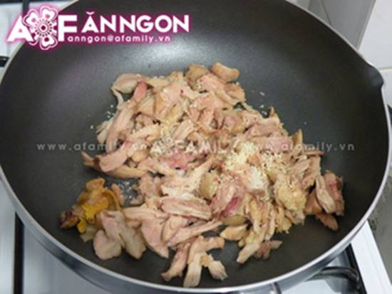 Cách làm món cơm ngũ cốc trộn thịt gà thơm ngon đủ chất cho bữa sáng đầu tuần phần 11