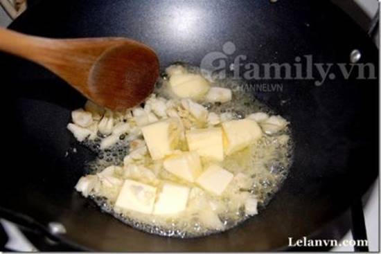 Cách làm món tôm xào bơ tỏi thơm lừng hấp dẫn cho bữa tối thêm ngon miệng phần 4