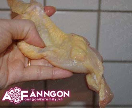 Cách làm món cánh gà rút xương mềm thơm hấp dẫn ngon mà dễ thực hiện phần 3