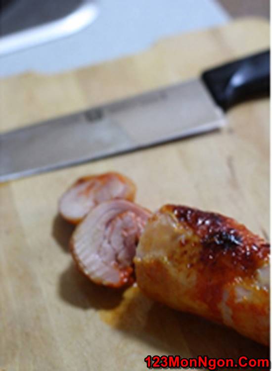Cách làm món thịt gà cuộn tỏi nướng thơm phức hấp dẫn cực ngon miệng phần 7