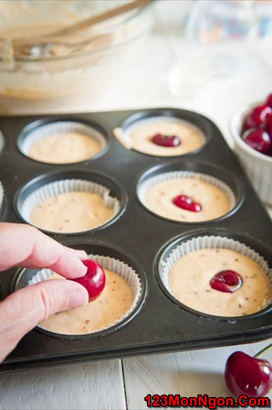 Cách làm bánh muffin cherry thơm ngon tuyệt vời đãi cả nhà thưởng thức phần 8