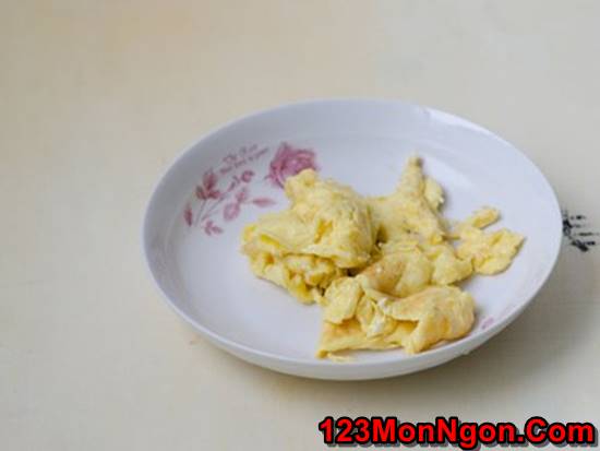 Cách làm 2 món trứng chiên thơm ngon nhanh gọn đủ chất cho cả nhà phần 5
