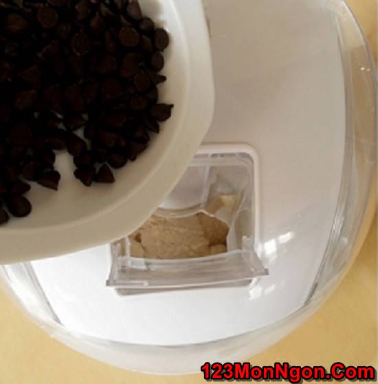 Cách làm kem cà phê chocolate chip thơm ngon đậm đà ăn là ghiền phần 8