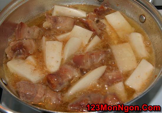 Cách làm món thịt lợn kho củ cải đậm đà thơm ngon đưa cơm ngày mưa phần 5